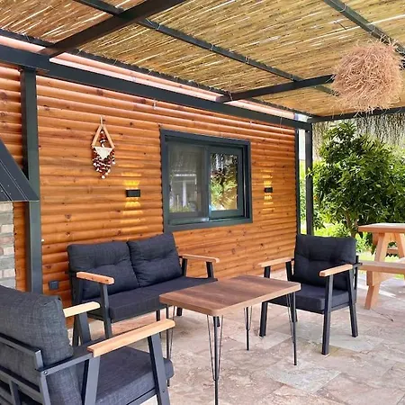 Marmaris-hisaroenue'nde Isitmali Havuzlu